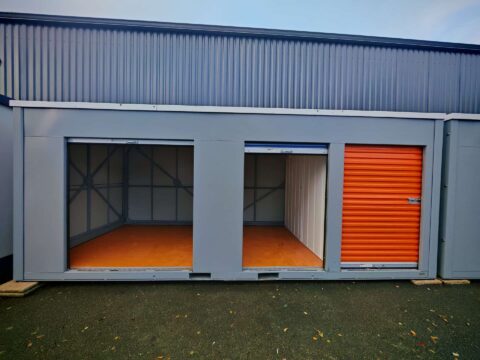 Box extérieurs - Kikbox La Roche-sur-Yon et Saint André d'Ornay - garage individuel, privé et fermé. Sécurité & flexibilité garanties.